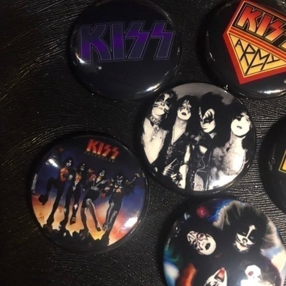 6 Pack KISS Badge Button Set - Picture 2 of 5